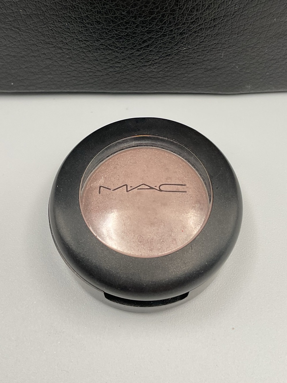 MAC Cosmetics Frost Eyeshadow in Phloof! - Swatched, Rare, HTF, Discontinued - Picture 12 of 16
